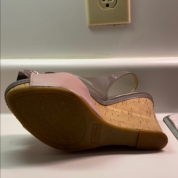 Platform sandals - Picture 2 of 3